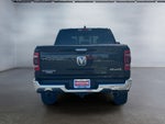 2020 RAM 1500 Laramie Crew Cab 4x4 5'7' Box