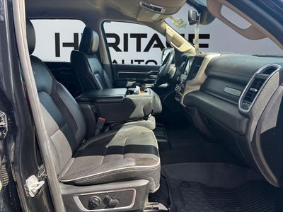 2020 RAM 1500 Laramie Crew Cab 4x4 5'7' Box