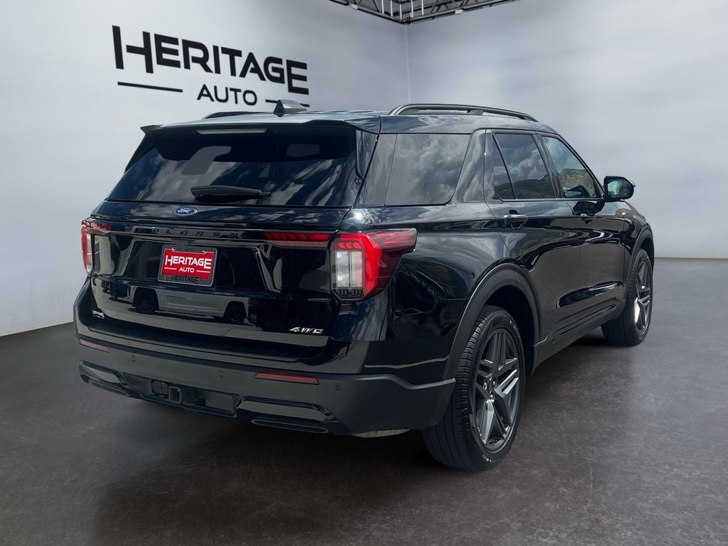 2025 Ford Explorer ST-Line