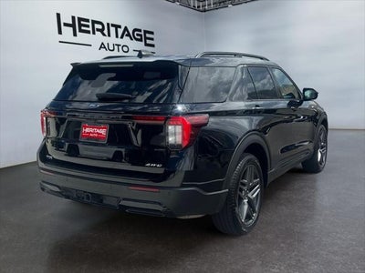 2025 Ford Explorer ST-Line