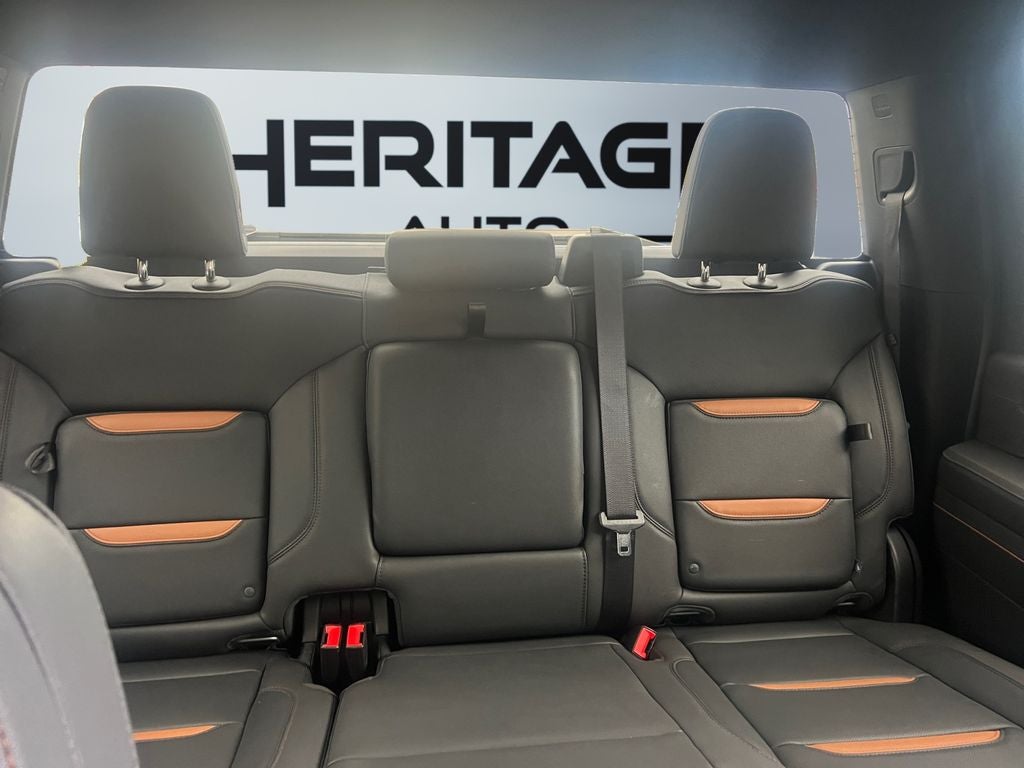 2025 GMC Sierra 2500HD 4WD Crew Cab Standard Bed AT4