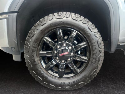 2025 GMC Sierra 2500HD 4WD Crew Cab Standard Bed AT4