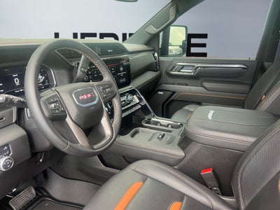 2025 GMC Sierra 2500HD 4WD Crew Cab Standard Bed AT4