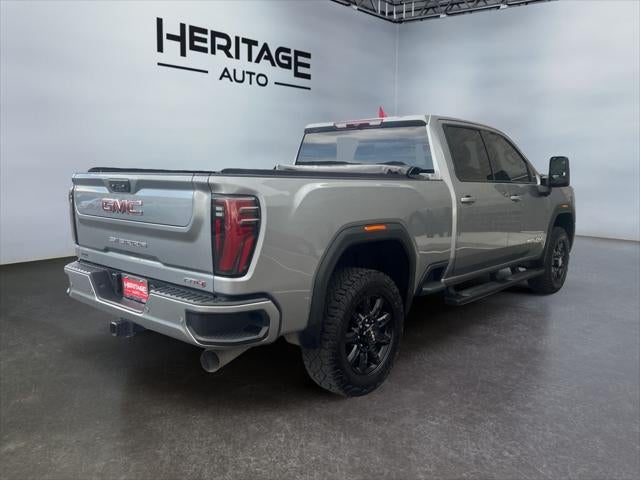 2025 GMC Sierra 2500HD 4WD Crew Cab Standard Bed AT4