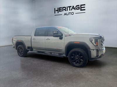 2025 GMC Sierra 2500HD 4WD Crew Cab Standard Bed AT4