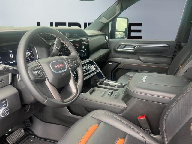 2025 GMC Sierra 2500HD 4WD Crew Cab Standard Bed AT4