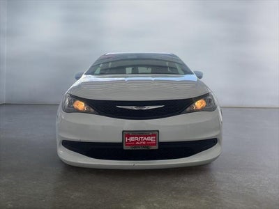 2021 Chrysler Voyager L
