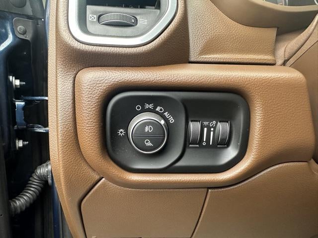 2021 RAM 2500 Laramie Crew Cab 4x4 6'4' Box