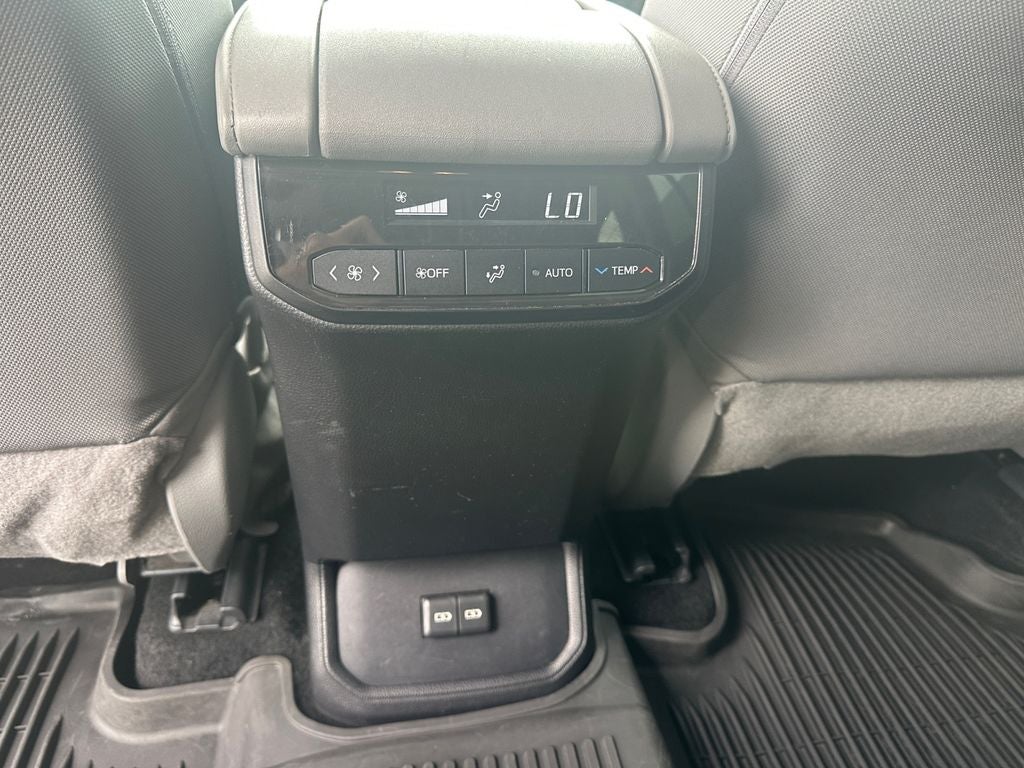 2022 Toyota Highlander Hybrid LE