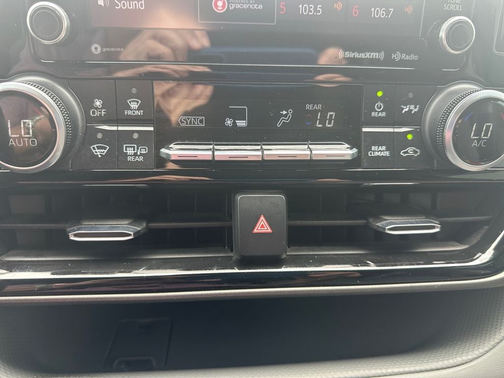 2022 Toyota Highlander Hybrid LE