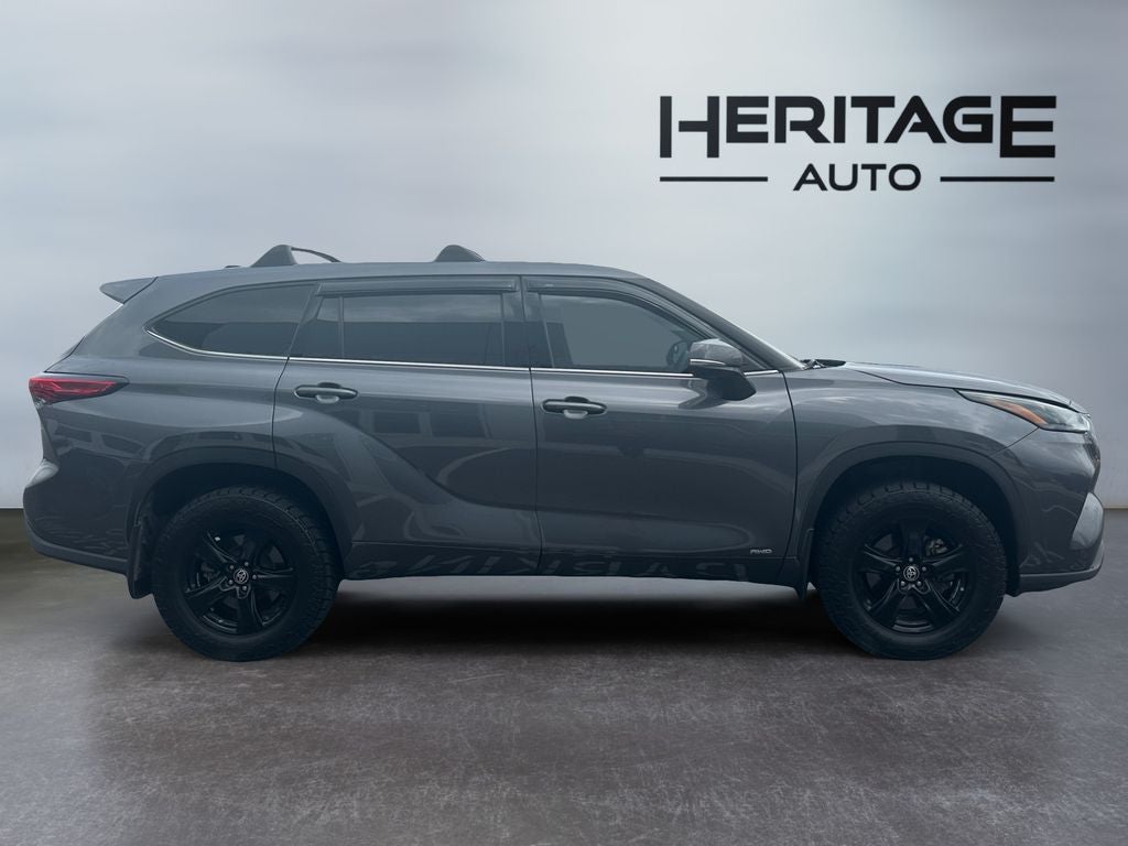 2022 Toyota Highlander Hybrid LE