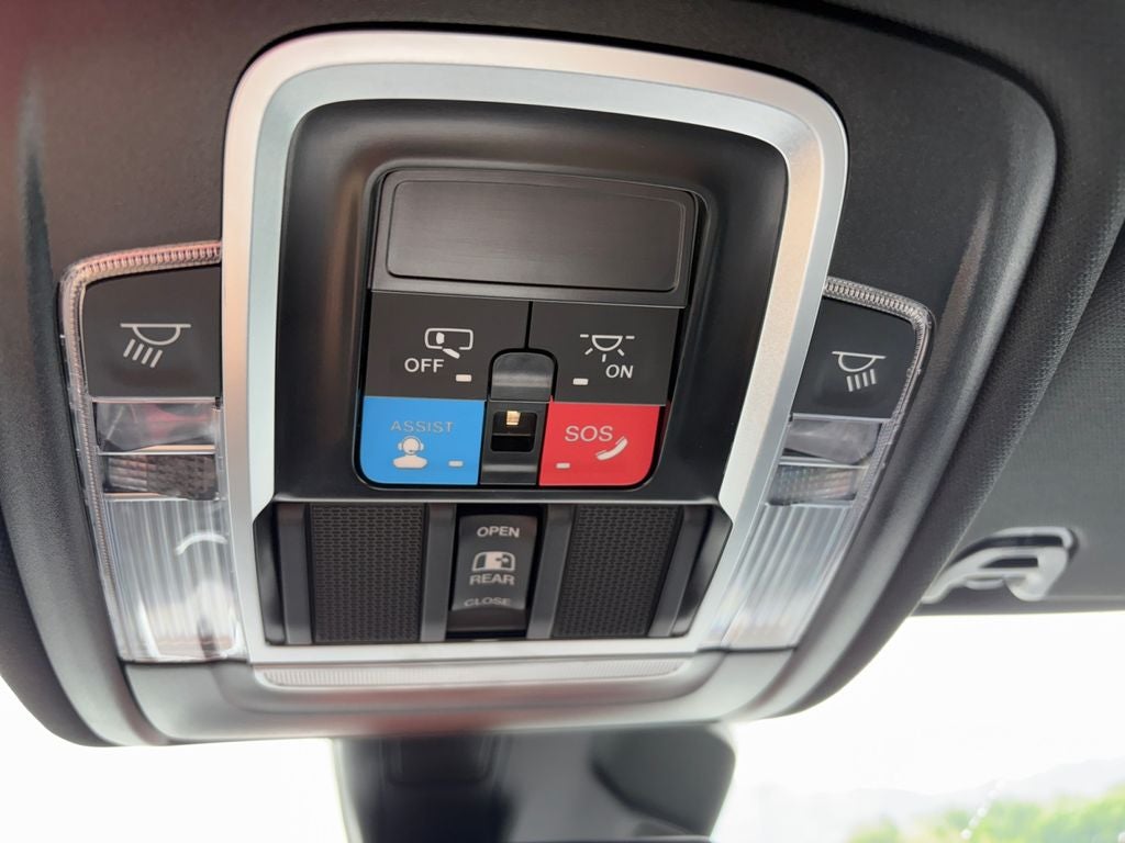 2025 RAM 1500 Laramie Crew Cab 4x4 5'7' Box