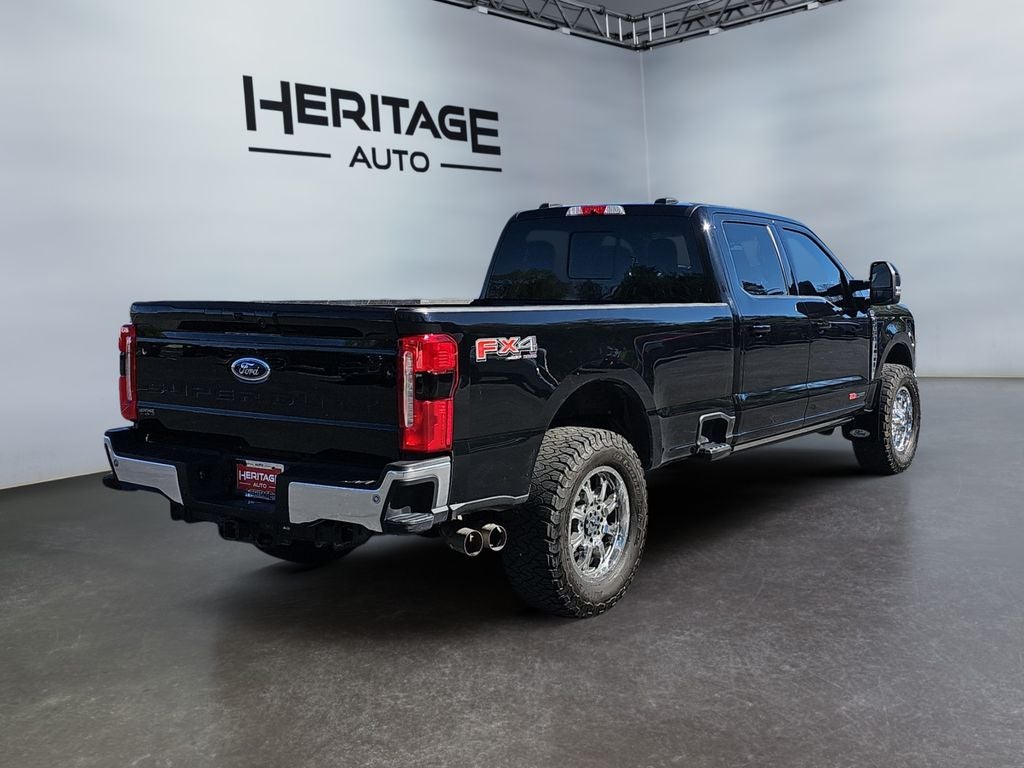 2023 Ford F-350 LARIAT