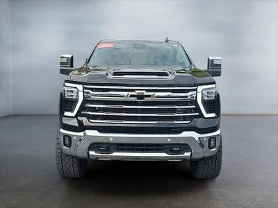2024 Chevrolet Silverado 4WD Crew Cab Standard Bed LTZ