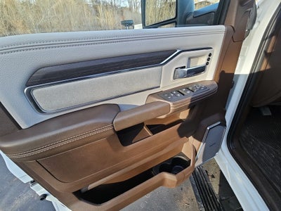 2025 RAM 3500 Laramie Crew Cab 4x4 8' Box