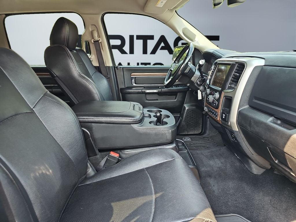2017 RAM 2500 Laramie Crew Cab 4x4 6'4' Box