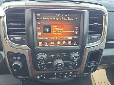 2017 RAM 2500 Laramie Crew Cab 4x4 6'4' Box