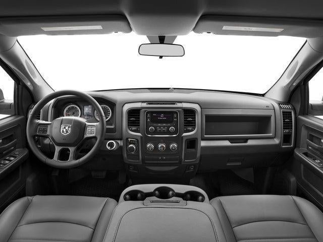 2017 RAM 1500 Express Crew Cab 4x4 5'7' Box