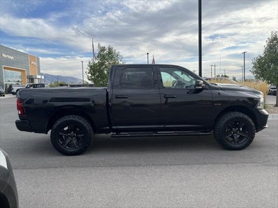 2017 RAM 1500 Night Crew Cab 4x4 5'7' Box