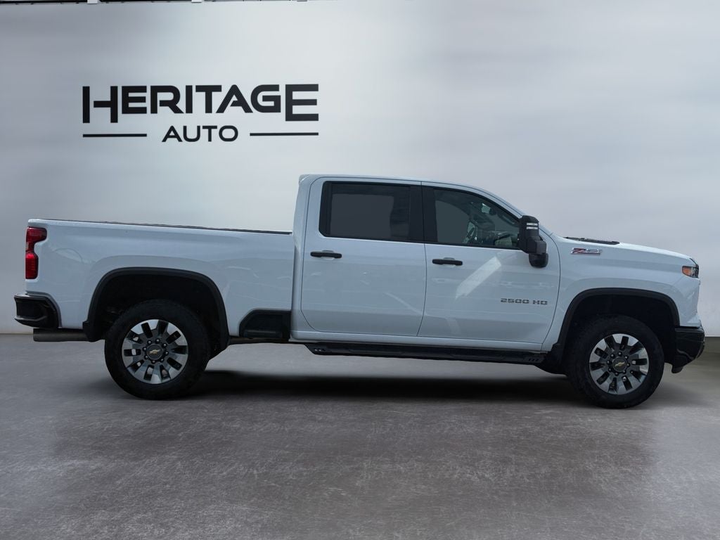 2024 Chevrolet Silverado 2500HD 4WD Crew Cab Standard Bed Custom