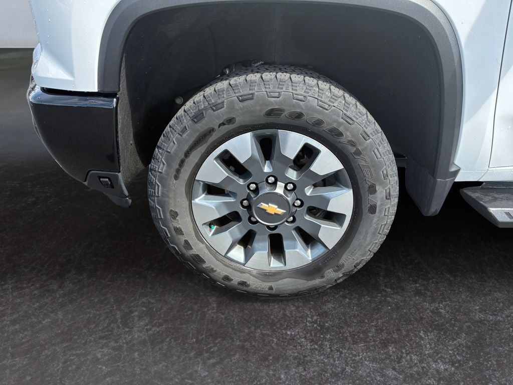 2024 Chevrolet Silverado 2500HD 4WD Crew Cab Standard Bed Custom