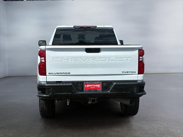2024 Chevrolet Silverado 2500HD 4WD Crew Cab Standard Bed Custom