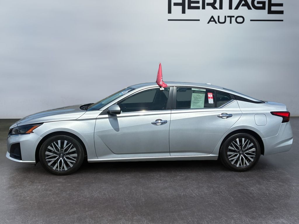 2023 Nissan Altima SV FWD