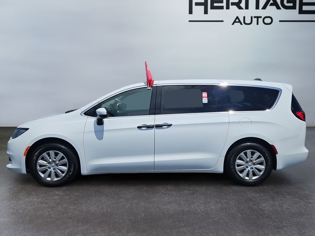 2021 Chrysler Voyager L