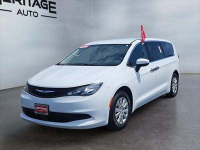 2021 Chrysler Voyager L