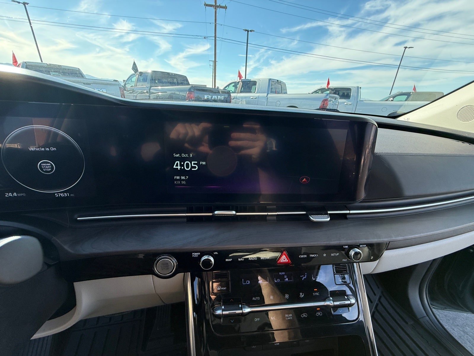 2024 Kia Carnival SX