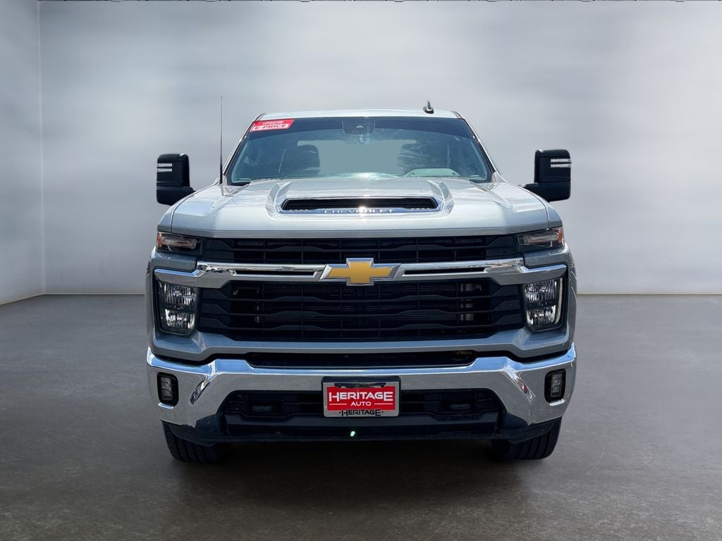 2025 Chevrolet Silverado LT