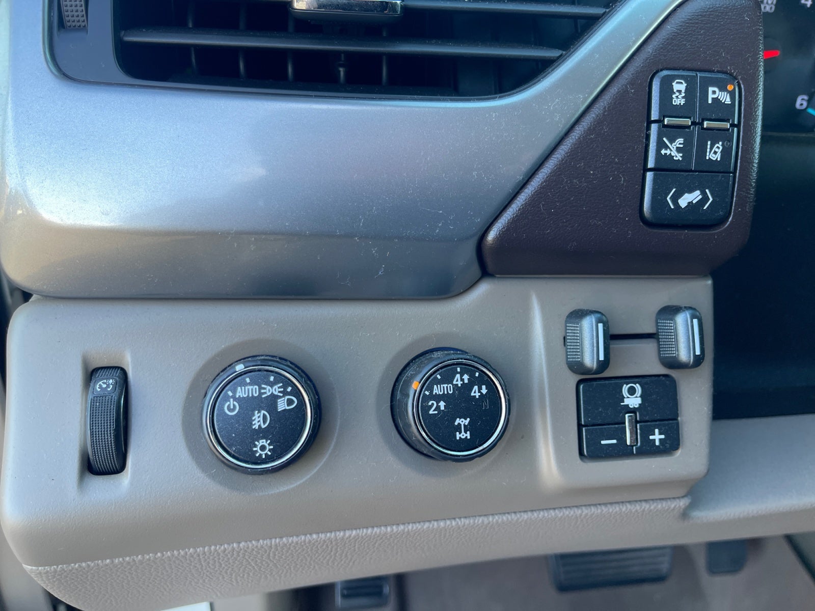2015 Chevrolet Suburban LTZ