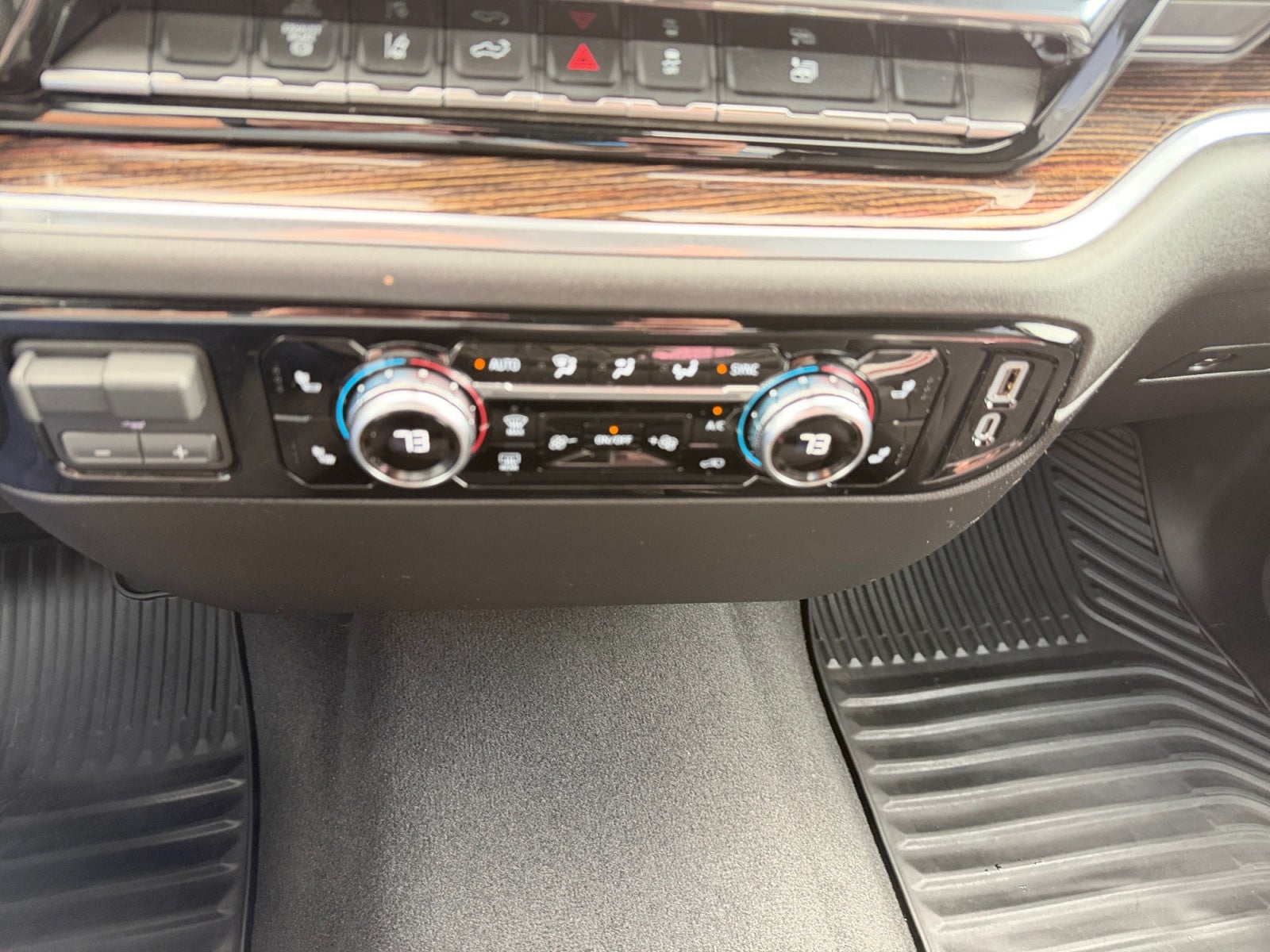 2026 GMC Sierra 3500 HD SLE DRW